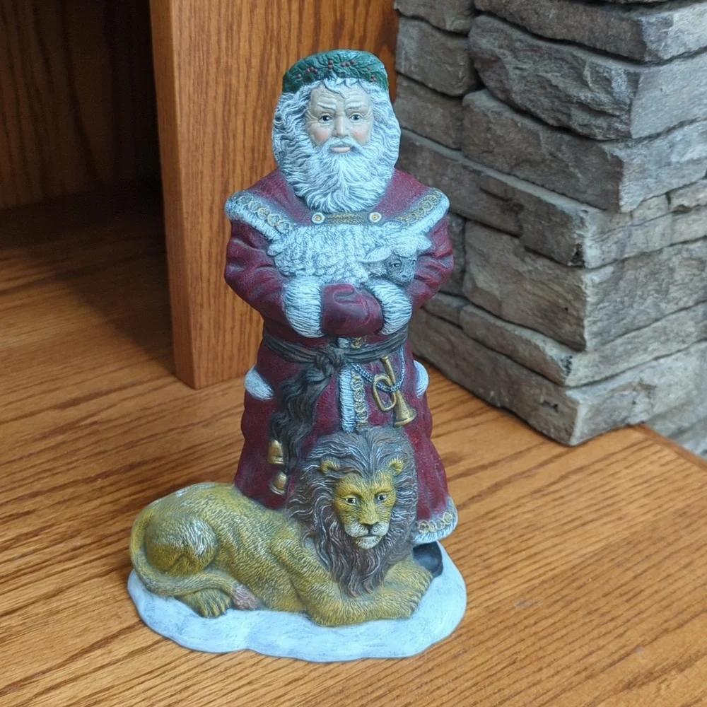 Ceramic Santa Lion and Lamb - Picture 1 of 4